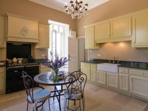 Kitchen, Le Petit Chateau in Brouchaud Kitchen, Le Petit Chateau in Brouchaud