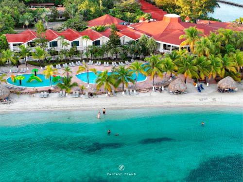 Fantasy Island Beach Resort and Marina - All Inclusive in Остров Roatan Fantasy Island Beach Resort and Marina - All Inclusive in Остров Roatan