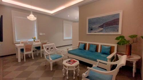 Villa Cavi - A Heritage Hotel in White Town / French Colony Villa Cavi - A Heritage Hotel in White Town / French Colony