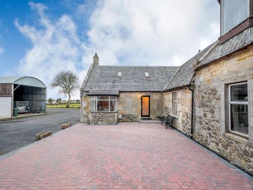 Exterior view, Laigh Auchenharvie Cottage in Kilmarnock Exterior view, Laigh Auchenharvie Cottage in Kilmarnock
