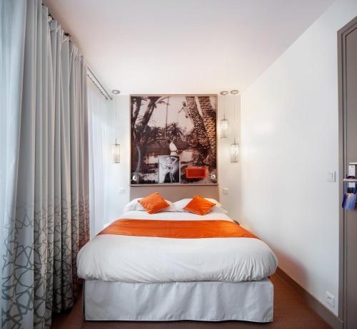 Hotel Mayet in Quartier Saint-Germain-des-Pres - Luxembourg Hotel Mayet in Quartier Saint-Germain-des-Pres - Luxembourg
