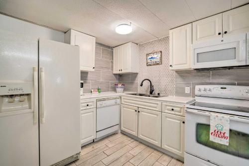 Family-Friendly Yankeetown Home with Grill! in Inglis (FL) Family-Friendly Yankeetown Home with Grill! in Inglis (FL)