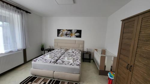 Relax Apartments Sárvár A1 (Relax Apartments Sarvar A1) in ซาร์วาร์ Relax Apartments Sárvár A1 (Relax Apartments Sarvar A1) in ซาร์วาร์