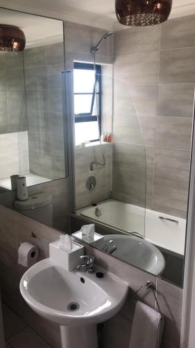 Exclusive townhouse Newton Park in Newton Park Exclusive townhouse Newton Park in Newton Park