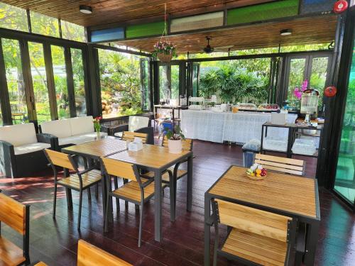 Food and beverages, Baan Nern Khao Resort Pattaya in Huai Yai Food and beverages, Baan Nern Khao Resort Pattaya in Huai Yai