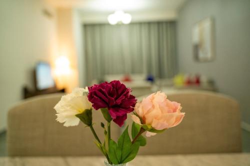 Luxe Grand Hotel Apartments in Sharjah Luxe Grand Hotel Apartments in Sharjah