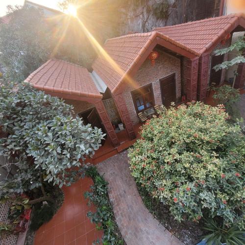 Tam Coc Mountain Lake Homestay in 닌빈 Tam Coc Mountain Lake Homestay in 닌빈