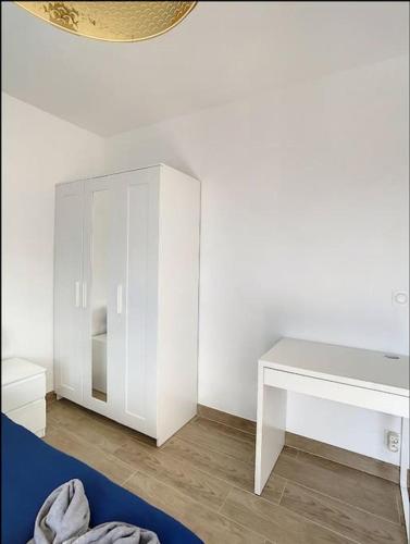 IDF04 Superbe appart cosy aeroport CDG wifi 4 pers in Livry-Gargan IDF04 Superbe appart cosy aeroport CDG wifi 4 pers in Livry-Gargan