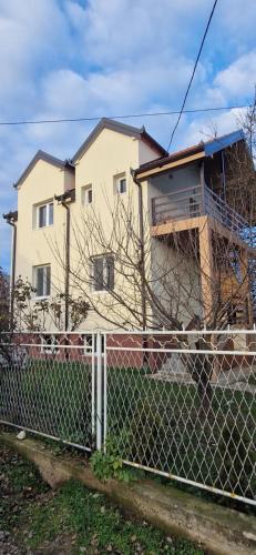 A szálláshely kívülről, Apartmani Ostojic in Vrdnik A szálláshely kívülről, Apartmani Ostojic in Vrdnik