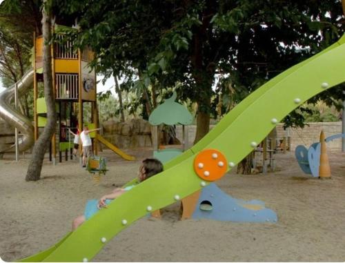 Charmant mobilhome camping Les Sables d'Or 4 etoiles in Le Grau d'Agde Charmant mobilhome camping Les Sables d'Or 4 etoiles in Le Grau d'Agde