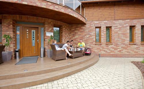 Balcony/terrace, Airport Wellness Panzio in Hajduszoboszlo Balcony/terrace, Airport Wellness Panzio in Hajduszoboszlo