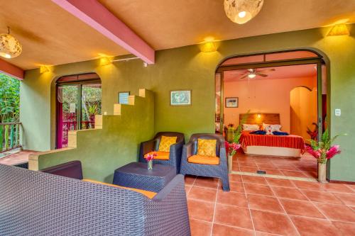 Balcony/terrace, The Goddess Garden Eco-Resort in Cahuita Balcony/terrace, The Goddess Garden Eco-Resort in Cahuita