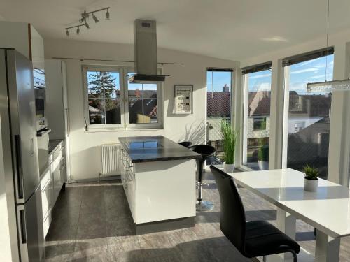 Cozy Apartment next Outlet Center & Airport with Pool & Garden in Parndorf Cozy Apartment next Outlet Center & Airport with Pool & Garden in Parndorf