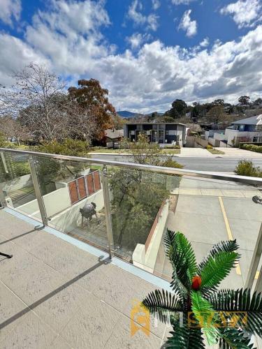 Balcony/terrace, Cozy & Comfortable at Campbell - 1 bd 1 bth Apt in Majura Balcony/terrace, Cozy & Comfortable at Campbell - 1 bd 1 bth Apt in Majura