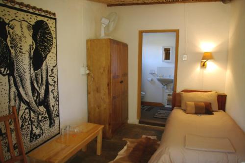 Karoo Pred-a-tours/Cat Conservation Trust in Cradock Karoo Pred-a-tours/Cat Conservation Trust in Cradock