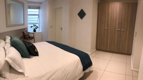 Villa 17 - Spacious Apartment in Green Point