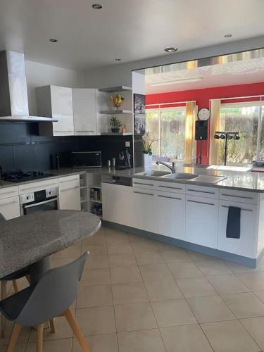 Villa Sany:10 Pers Maison 200m2 piscine , jacuzzi in Narrosse Villa Sany:10 Pers Maison 200m2 piscine , jacuzzi in Narrosse