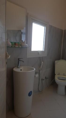Bathroom, The Mountain Terrace in Dhaid Bathroom, The Mountain Terrace in Dhaid