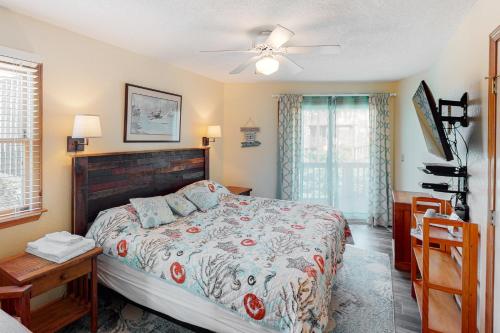 Hooked on Beach Life #16-AC