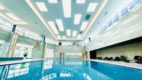 Swimming pool, Wyndham Grand Plaza Royale Yujia Anhua in Anhua Swimming pool, Wyndham Grand Plaza Royale Yujia Anhua in Anhua