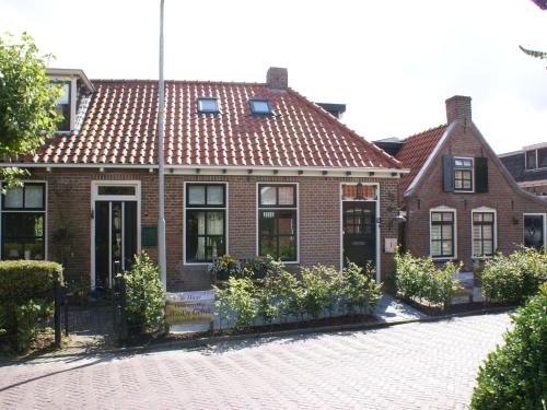 Exterior view, Cottage in Paesens by Wadden Sea UNESCO Site in Paesens Exterior view, Cottage in Paesens by Wadden Sea UNESCO Site in Paesens