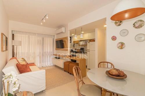 Facilities, LUXUOSO QUARTO SALA LEBLON in Leblon Facilities, LUXUOSO QUARTO SALA LEBLON in Leblon