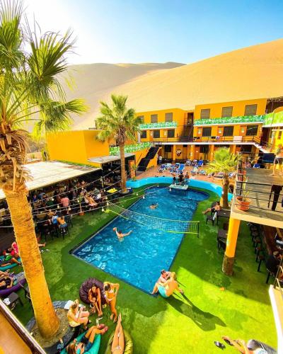 Bazen, Wild Rover Huacachina in Ica Bazen, Wild Rover Huacachina in Ica