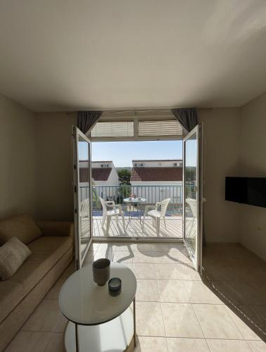 شرفة/ تراس, Illyrian Resort in براك آيلند شرفة/ تراس, Illyrian Resort in براك آيلند