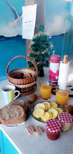 "Chez Claudia "charmant logement avec jacuzzi privatif en toute intimite sur belle terrasse exterieu in Saint Francois "Chez Claudia "charmant logement avec jacuzzi privatif en toute intimite sur belle terrasse exterieu in Saint Francois