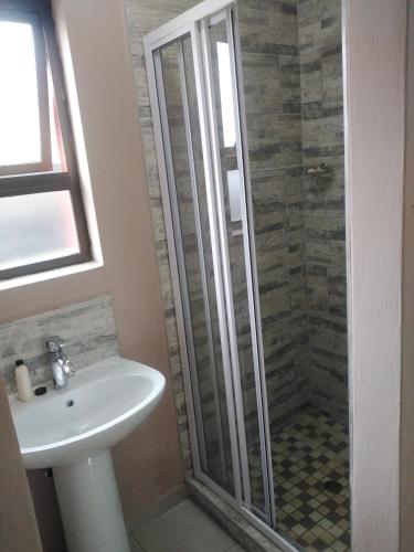 Bathroom, Sky city luxury guest house in Katlehong Bathroom, Sky city luxury guest house in Katlehong