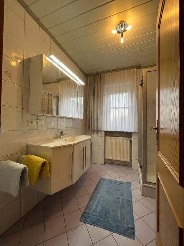 Bathroom, Ferienwohnungen und Ferienhaus Kronner in Zachenberg Bathroom, Ferienwohnungen und Ferienhaus Kronner in Zachenberg