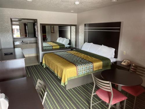 REGENCY INN - CHANNELVIEW in Cloverleaf REGENCY INN - CHANNELVIEW in Cloverleaf