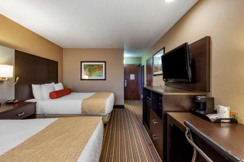貝斯特韋斯特Plus套房酒店 - 活斯托克 (Best Western Plus Woodstock Inn Suites) in 伍德斯托克(ON) 貝斯特韋斯特Plus套房酒店 - 活斯托克 (Best Western Plus Woodstock Inn Suites) in 伍德斯托克(ON)