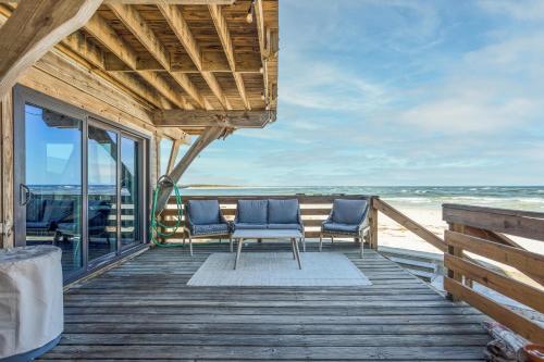 View, The Artist Haven in Crescent Beach View, The Artist Haven in Crescent Beach