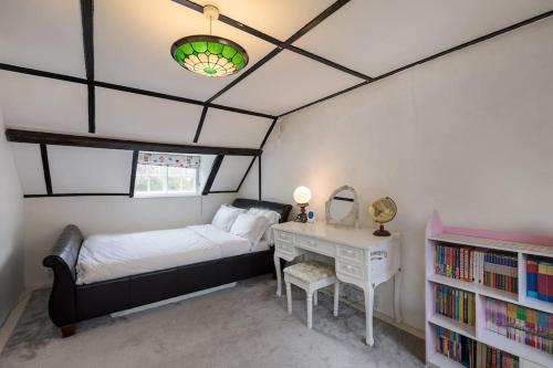 Beautiful Cottage in South Downs National Park in Bordon Beautiful Cottage in South Downs National Park in Bordon
