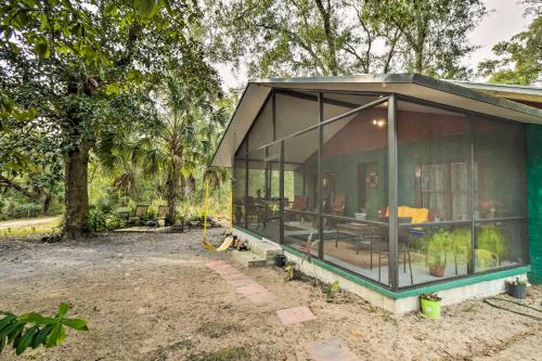 Crescent City Hideaway with Screened Porch! in East Palatka (FL) Crescent City Hideaway with Screened Porch! in East Palatka (FL)