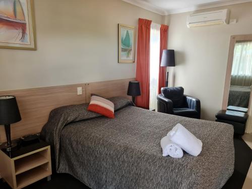 Cobar Central Motor Inn in Cobar Cobar Central Motor Inn in Cobar