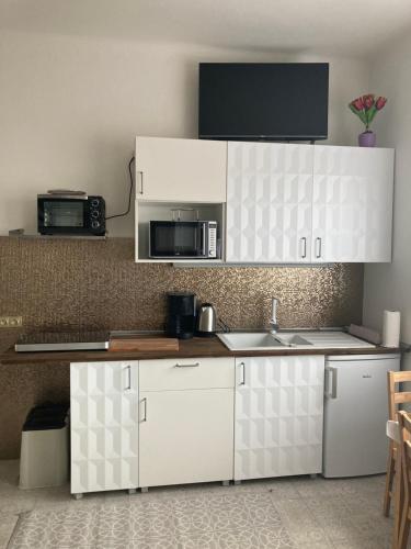 Kitchen, ARTep apartment in Plzen 2 Kitchen, ARTep apartment in Plzen 2