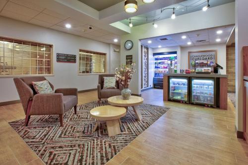 Lobby, Candlewood Suites Idaho Falls By IHG near Fanning Field lufthavn Lobby, Candlewood Suites Idaho Falls By IHG near Fanning Field lufthavn