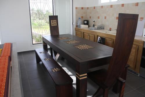 מטבח, Villa avec piscine entre plage et Sine Saloum in Palmarin מטבח, Villa avec piscine entre plage et Sine Saloum in Palmarin