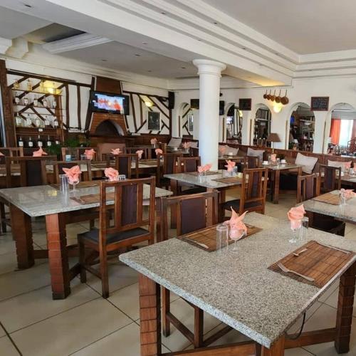 Restaurant, Hotel Le Relais Normand in Antananarivo Restaurant, Hotel Le Relais Normand in Antananarivo