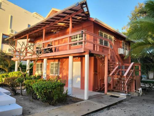 Buitenkant, Sunny Bungalow 2B in Surfside Buitenkant, Sunny Bungalow 2B in Surfside