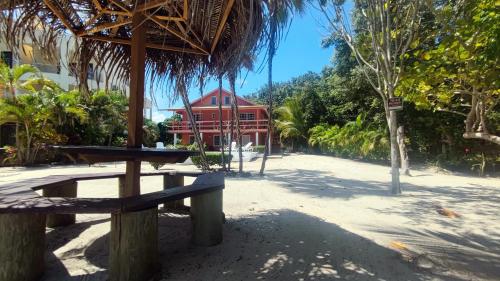 Buitenkant, Sunny Bungalow 2B in Surfside Buitenkant, Sunny Bungalow 2B in Surfside