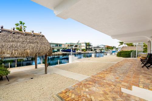 Plaza Del Sol in Lower Matecumbe Key Plaza Del Sol in Lower Matecumbe Key