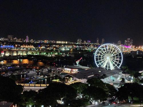 Love it-Here- Downtown Miami in Downtown Miami / City Center Love it-Here- Downtown Miami in Downtown Miami / City Center