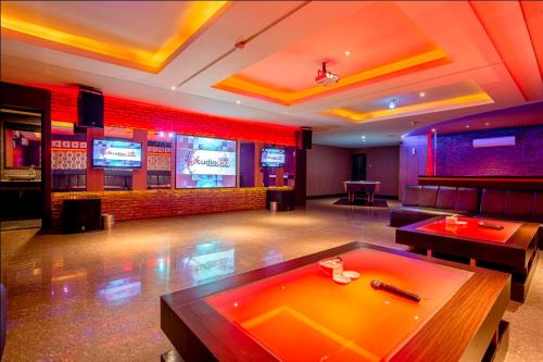 Instal·lacions recreatives, CLARO KENDARI (ex. Grand Clarion Hotel & Convention) in Kendari Instal·lacions recreatives, CLARO KENDARI (ex. Grand Clarion Hotel & Convention) in Kendari