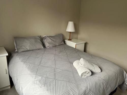 Lovely one bedroom upstairs flat with sea views and balcony in Yzerfontein Lovely one bedroom upstairs flat with sea views and balcony in Yzerfontein