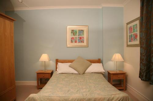 Guestroom, Tamasha Hotel in Greater London South East Guestroom, Tamasha Hotel in Greater London South East