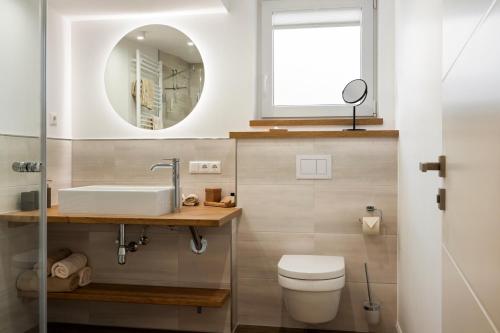Bathroom, My Suite Leesch - Hotel & Restaurant nahe Busum - Hunde herzlich willkommen in Reinsbuttel Bathroom, My Suite Leesch - Hotel & Restaurant nahe Busum - Hunde herzlich willkommen in Reinsbuttel