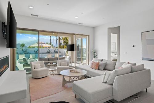 New! (PGA Signature) Platinum Magic! w/Gameroom! in La Quinta New! (PGA Signature) Platinum Magic! w/Gameroom! in La Quinta